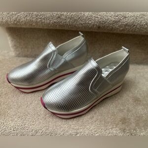 Fashion sneakers NWT